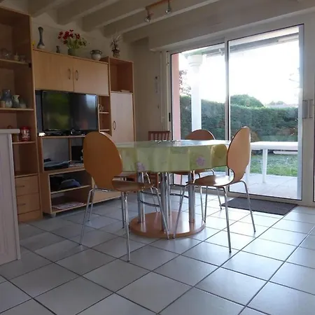 2 Et Jardin A Navarrosse Apartment