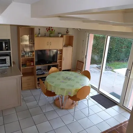 Appartement 2 Et Jardin A Navarrosse *